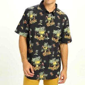 🆕 Quiksilver Palm Spritz Tropical Button Down Shirt